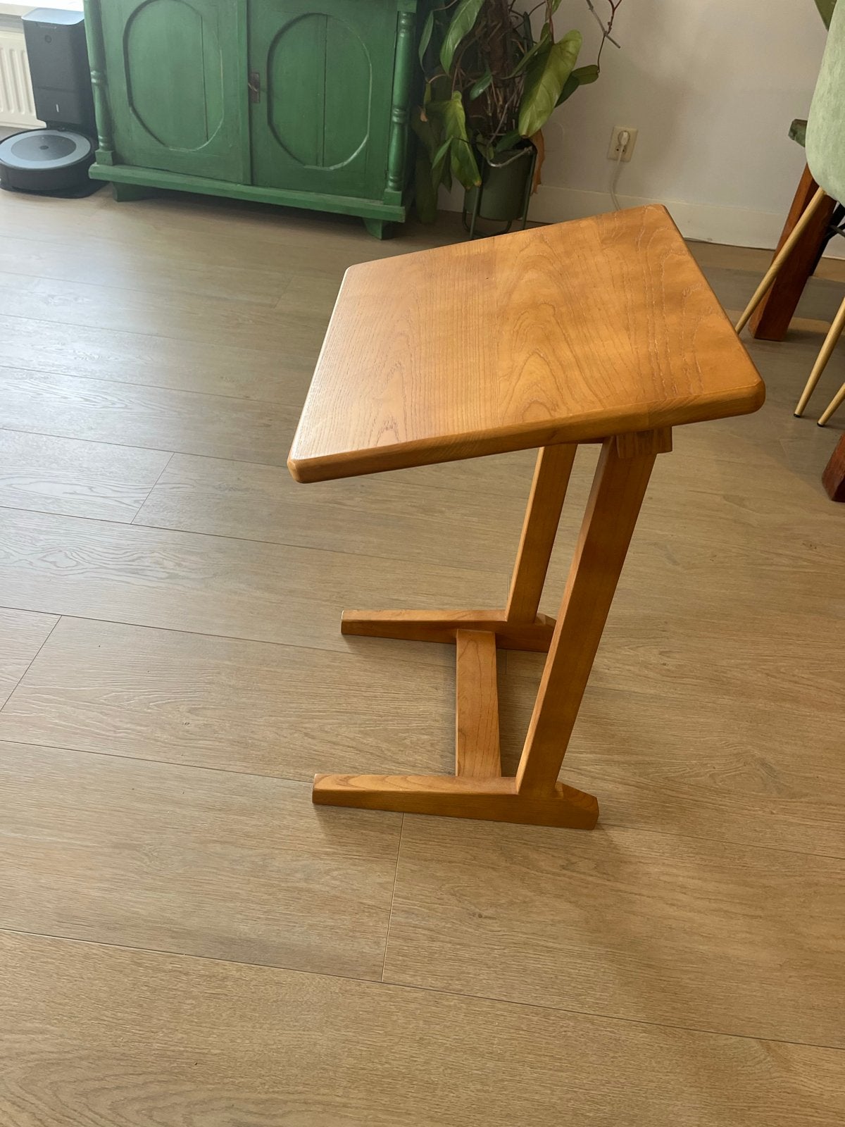 Wooden laptop table. Used. Houten bijzettafel / laptoptafel, Huis en Inrichting, Tafels | Bijzettafels, Gebruikt, 55 tot 75 cm
