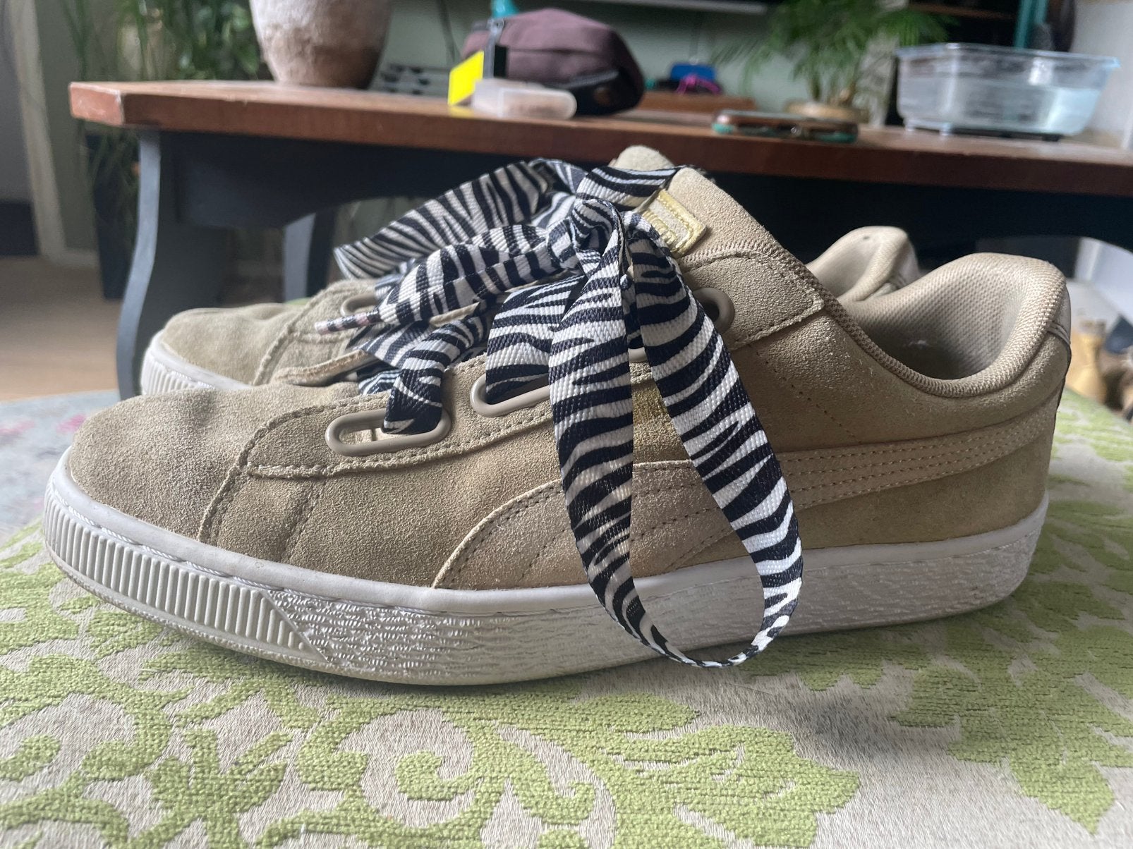 Suede puma’s maat 41, Ophalen of Verzenden, Zo goed als nieuw, Beige, Sneakers of Gympen