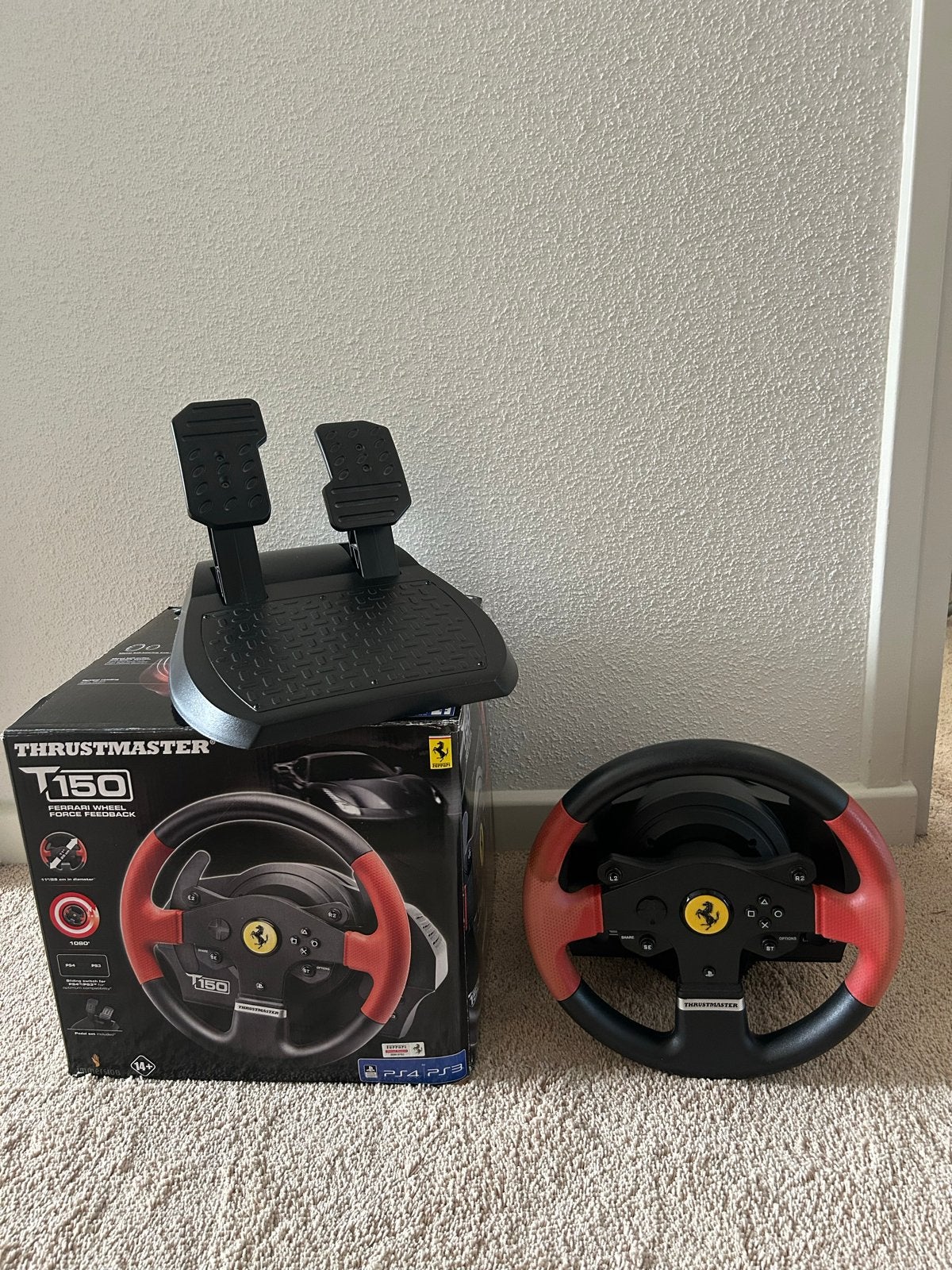 Thrustmaster T150 Ferrari racestuur met pedalen, Spelcomputers en Games, Spelcomputers | Sony PlayStation Consoles | Accessoires