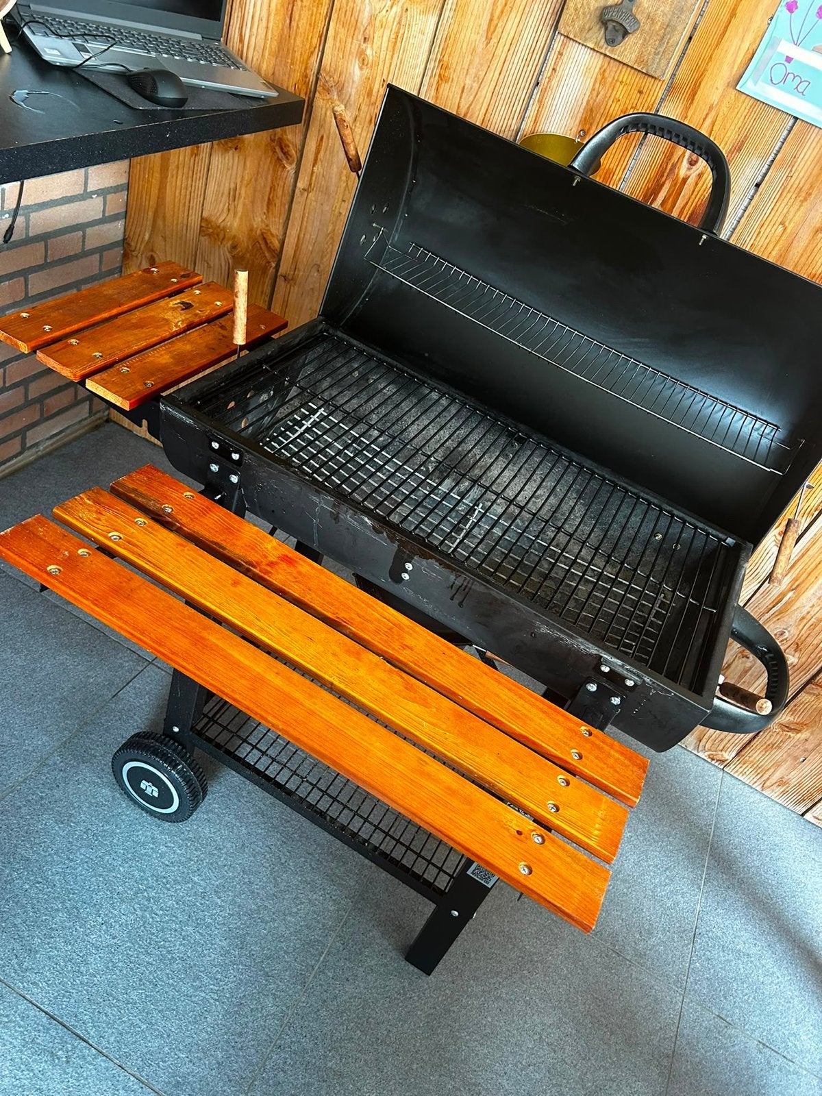Tarrington Houtskool BBQ - Zo goed als nieuw, Ophalen, Zo goed als nieuw