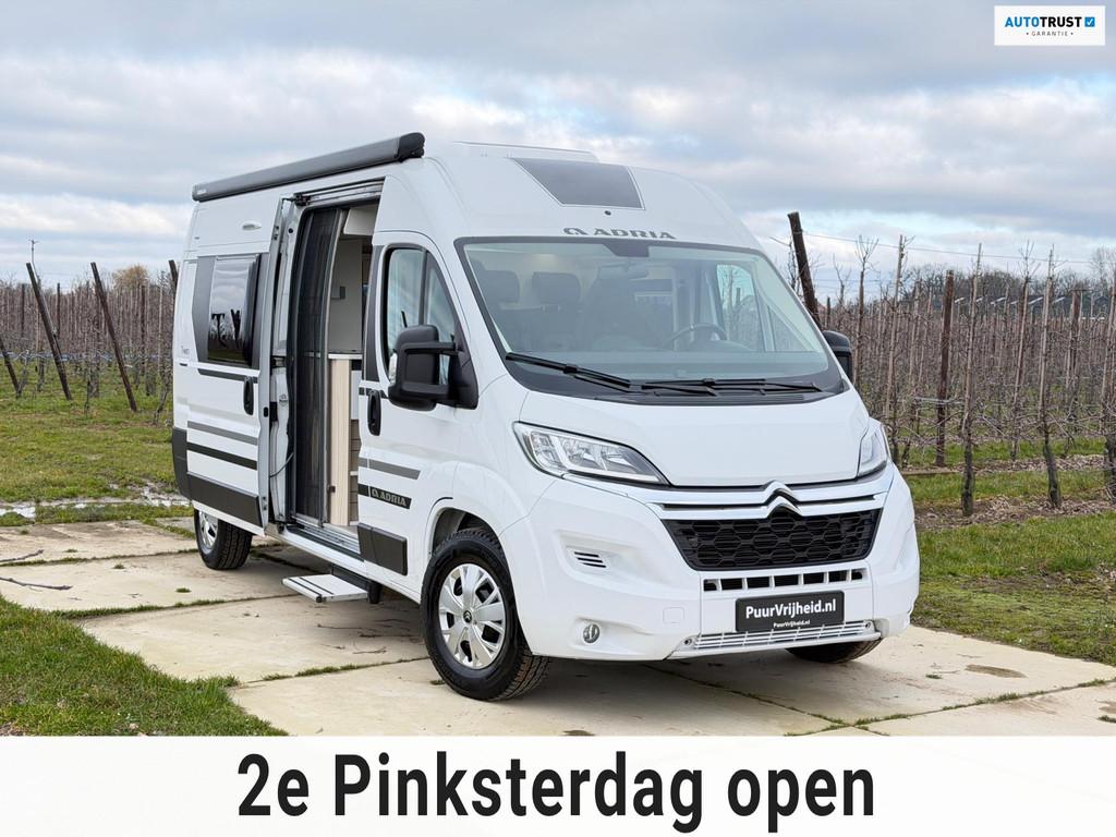 Adria Twin Plus 600 Solar / 2 jaar garantie, Caravans en Kamperen, Buscamper of Camperbus, 6 tot 7 meter, Bedrijf, Tot en met 3