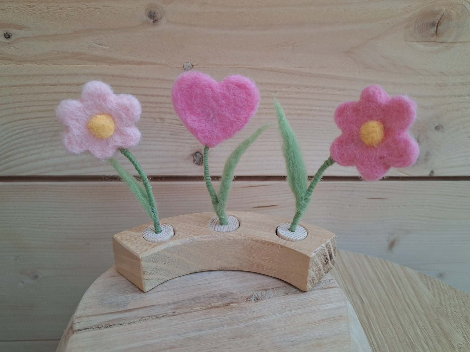 Seizoenstafel jaarring stekers bloemen 3 voor 9eu. Div kleur, Ophalen of Verzenden, Nieuw, Versiering, Wolvilt