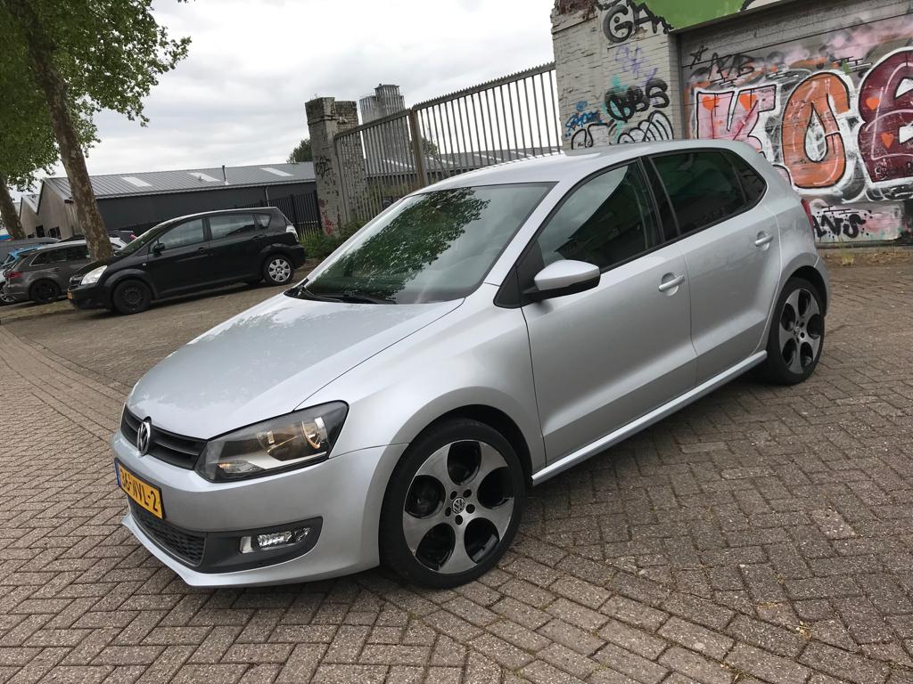 Volkswagen Polo 1.4 Benzine Leer Stoelverwarming, Voorwielaandrijving, 970 kg, 40 €/maand, Zwart