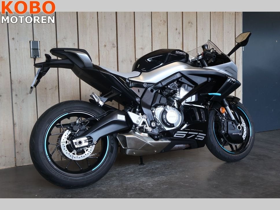 CFMOTO 675SR-R (bj 2025), Motorrijbewijs A, Bedrijf, Super Sport, 674 cc