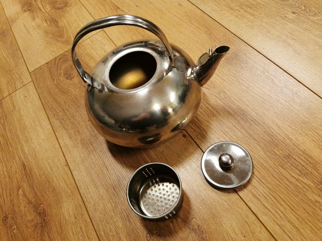 theepot met infuser 2 liter, Theepot/fluitketel, Verzenden, Zo goed als nieuw, Metaal