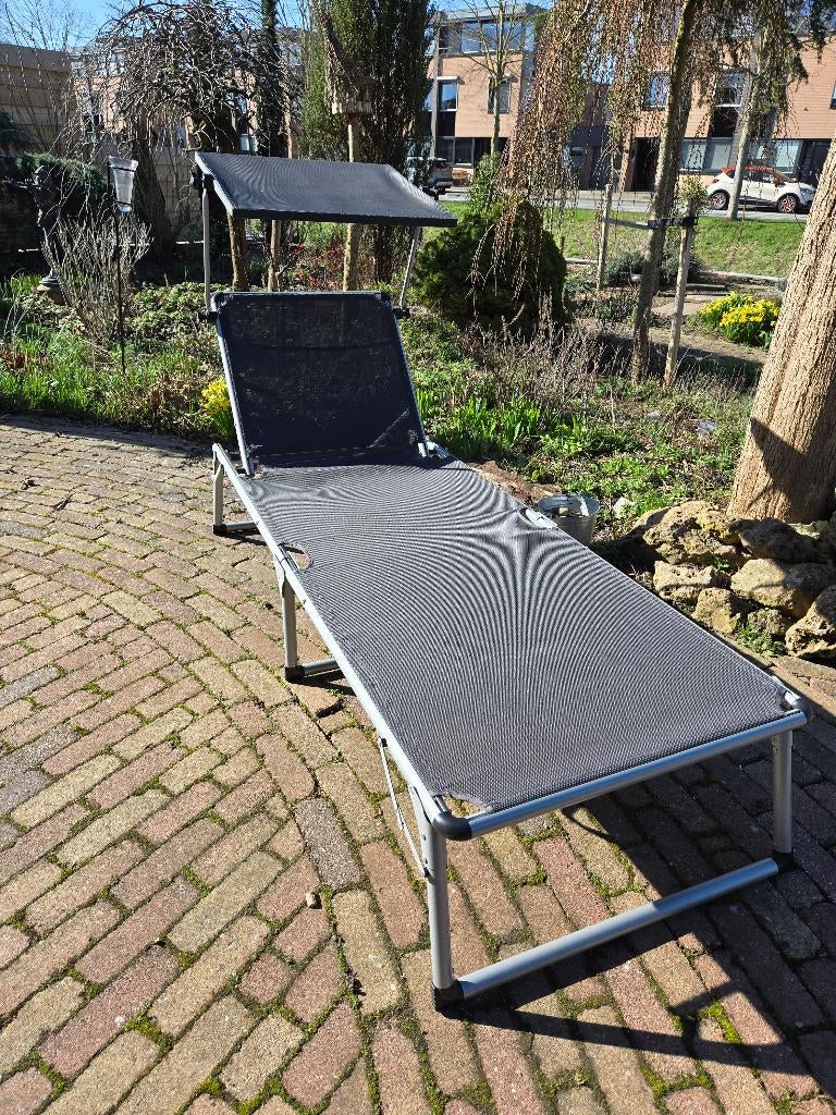 Livarno ligbed met zonneklep, Tuin en Terras, Ophalen, Zo goed als nieuw, Kunststof, Verstelbaar