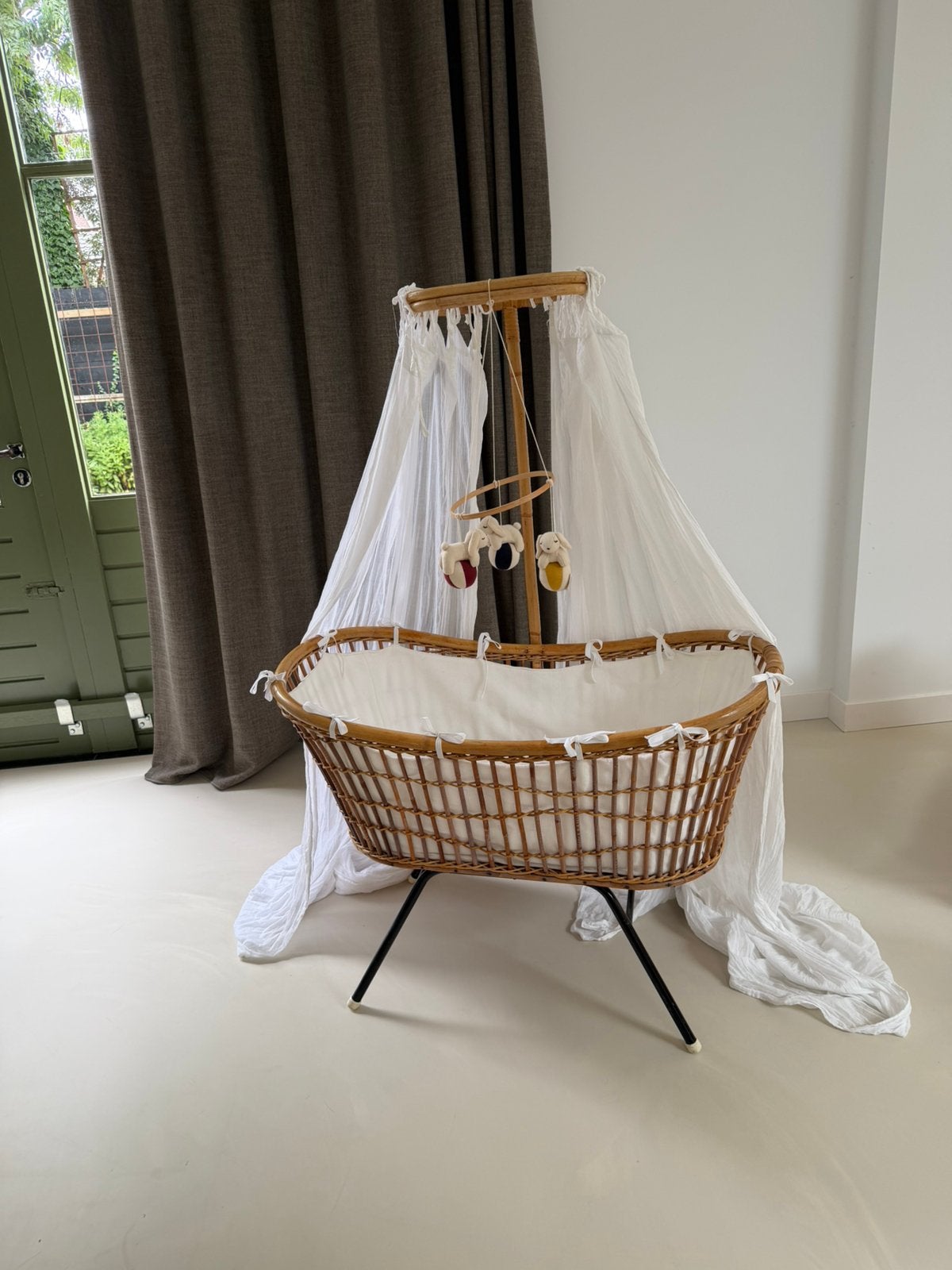 Rotan Wieg vintage compleet, Kinderen en Baby's, Babywiegjes en Ledikanten, Ophalen, Zo goed als nieuw, Wieg