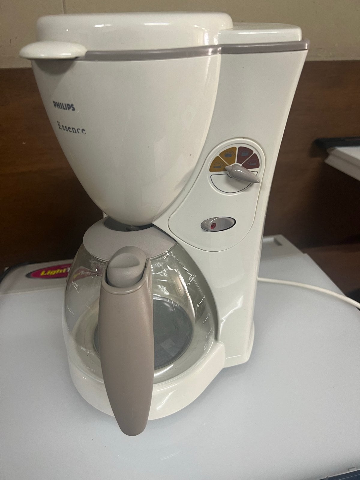 Philips Essence Koffiezetapparaat - Wit, Gebruikt, 10 kopjes of meer, Koffiemachine, Gemalen koffie
