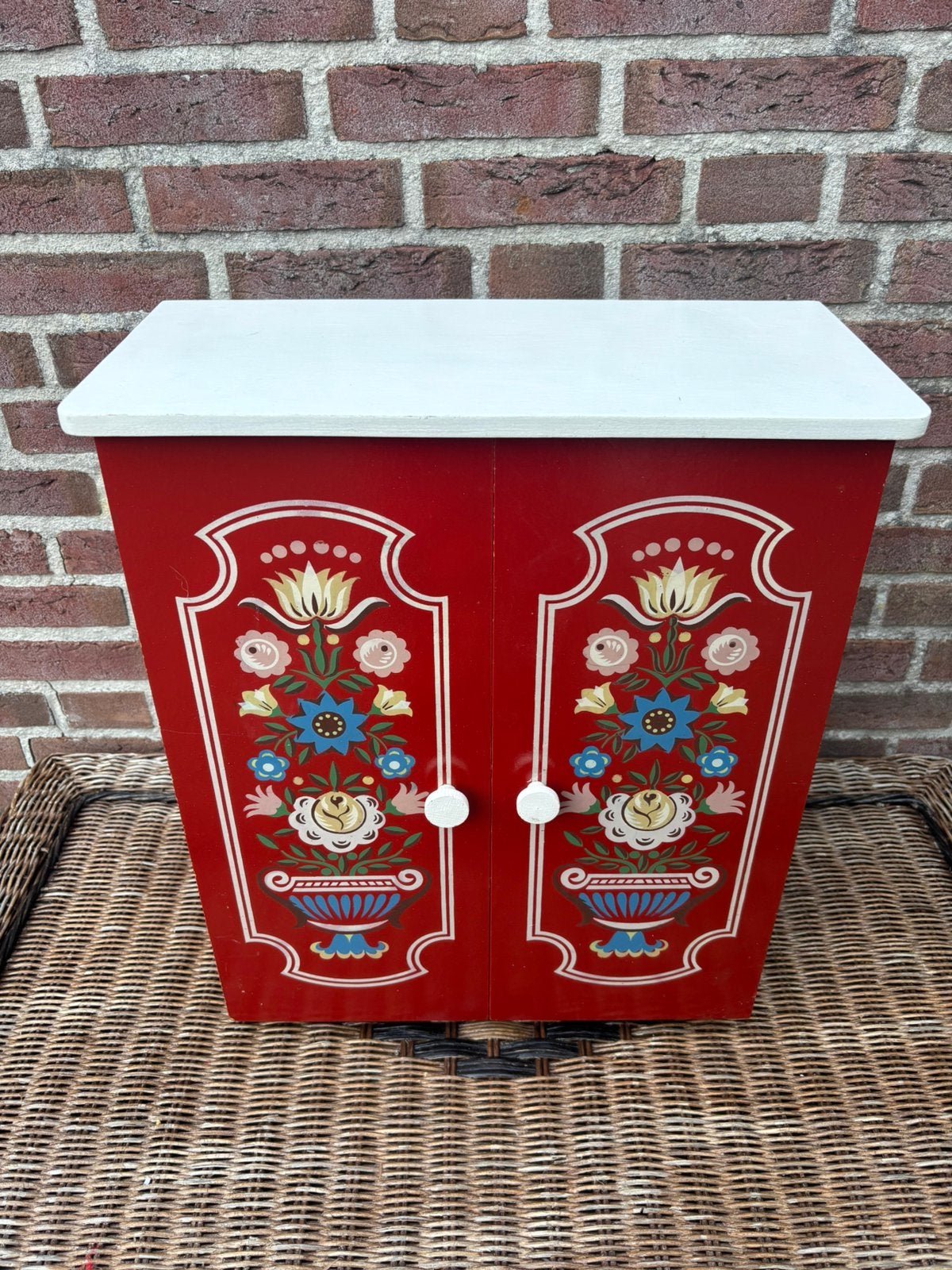 Sier kastje retro oud geschildert  voor maar 45 euro., Ophalen of Verzenden, Zo goed als nieuw