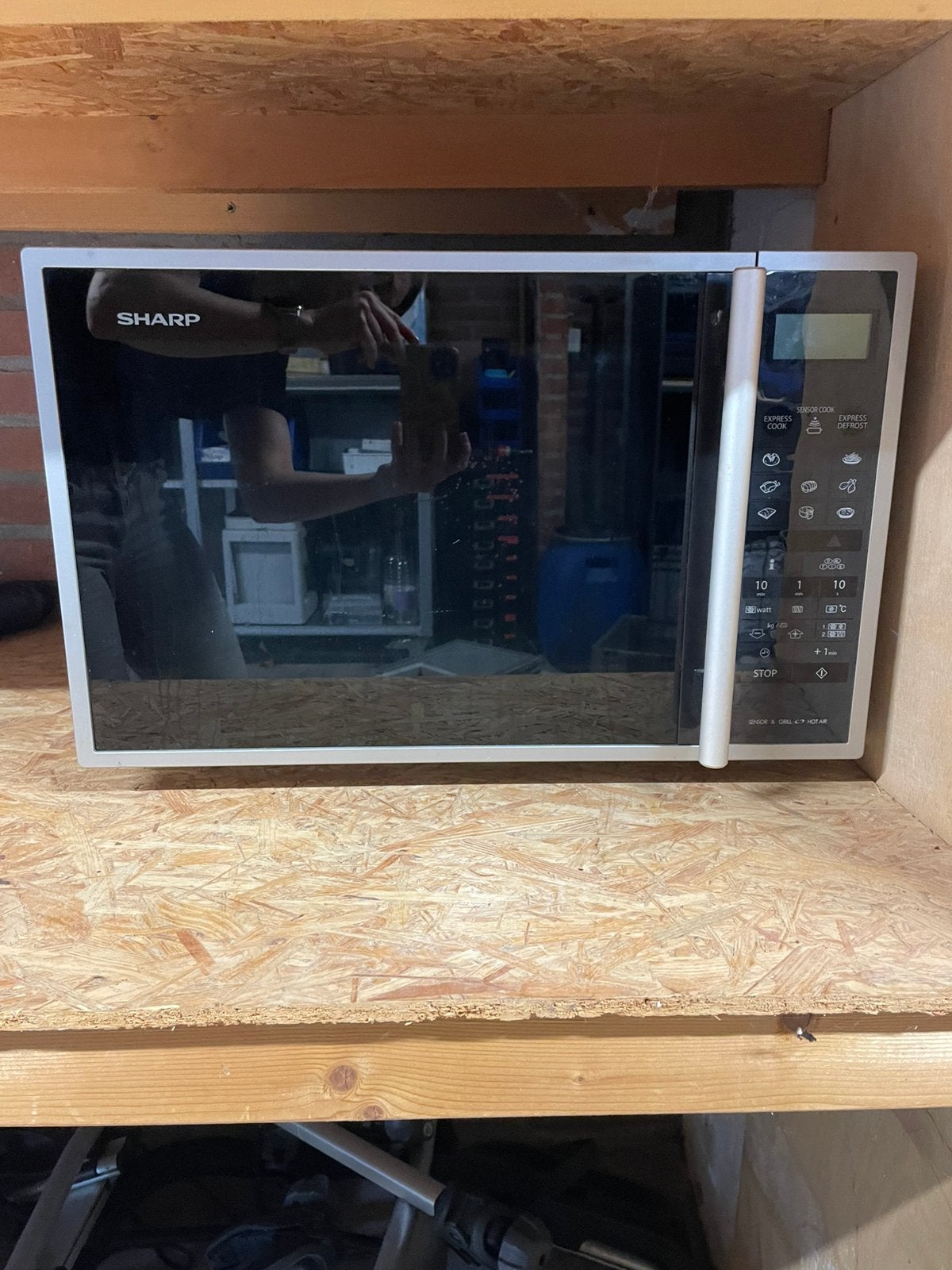 Sharp R-961(IN)W combimagnetron, Ophalen, Zo goed als nieuw