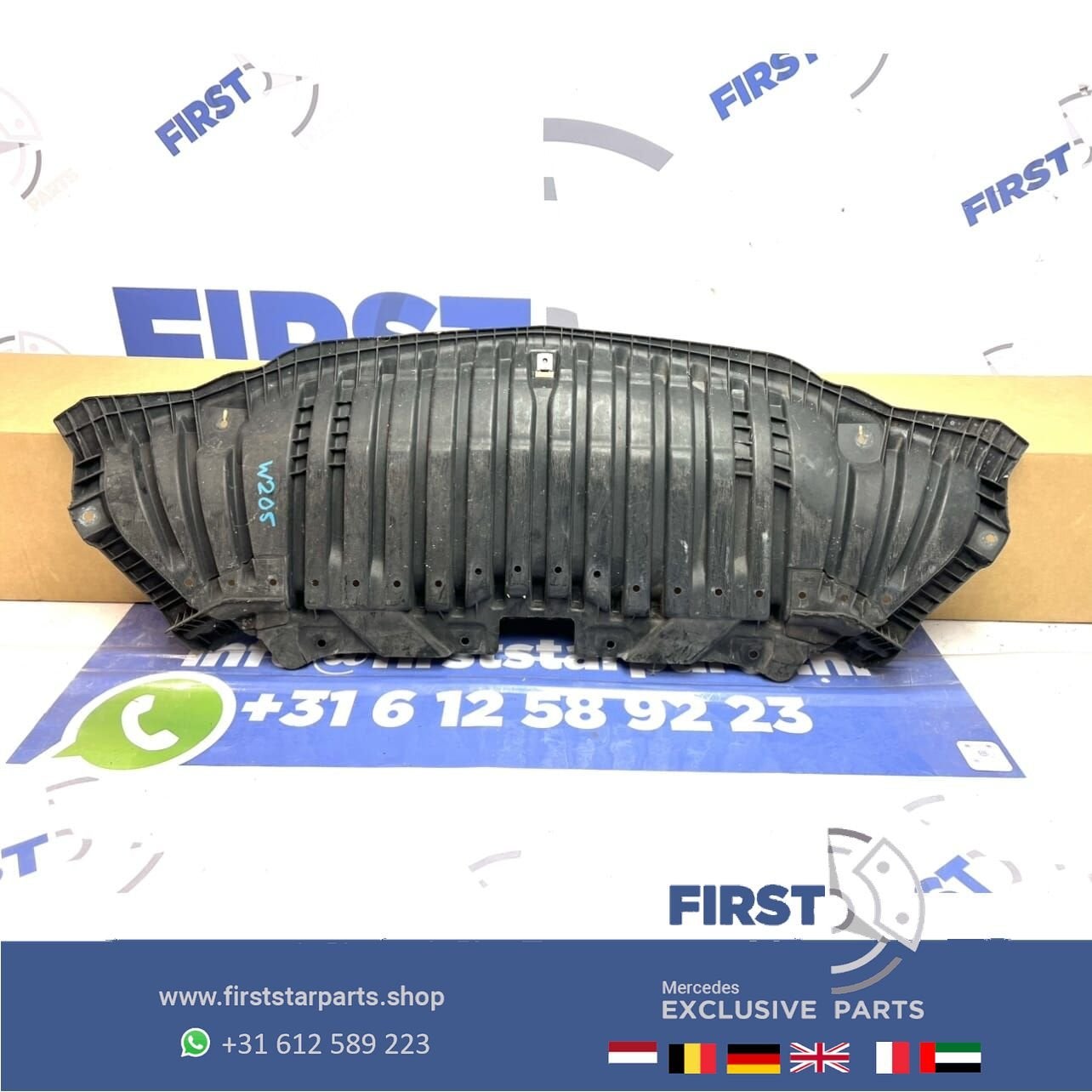 A2055200500 / A2055241230 W205 C205 S205 onderplaat C Klasse, Gebruikt, -, Bumper, -