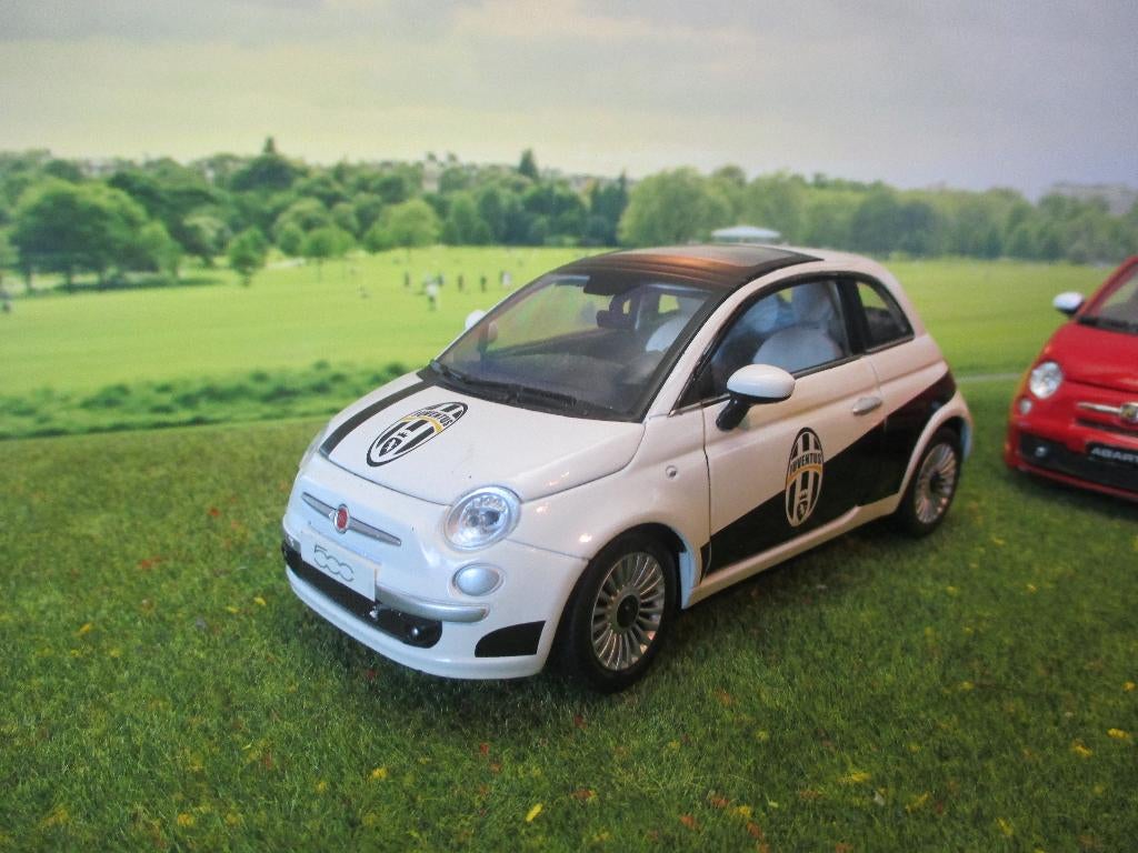 1:24 FIAT 500 JUVENTUS - Mondo Motors, Hobby en Vrije tijd, Modelauto's | 1:24, Ophalen of Verzenden, Nieuw