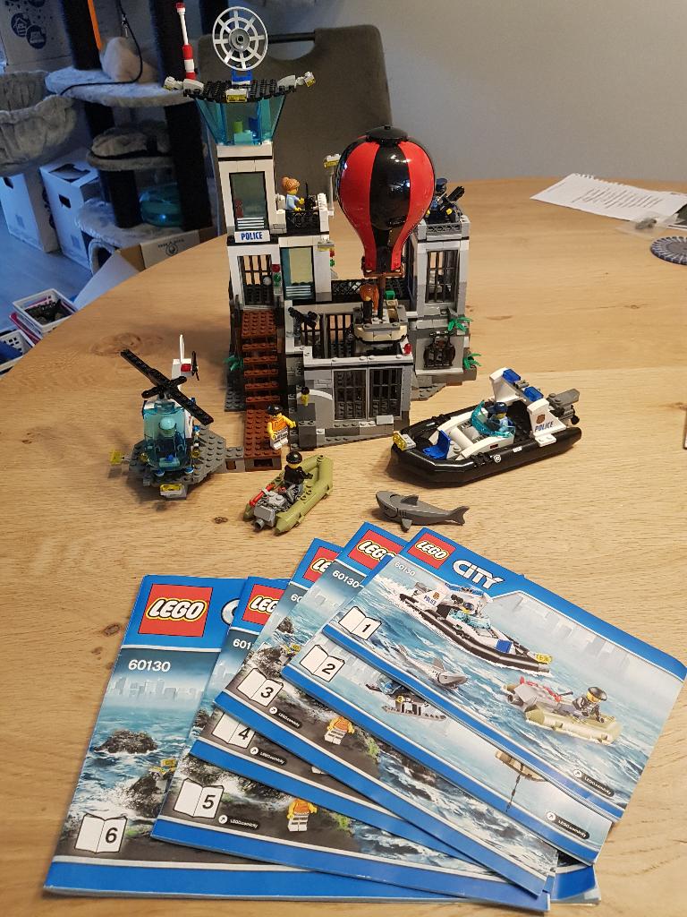 Lego 60130 - Prison Island - Gevangenis eiland, Kinderen en Baby's, Speelgoed | Duplo en Lego, Compleet, Lego, Ophalen of Verzenden