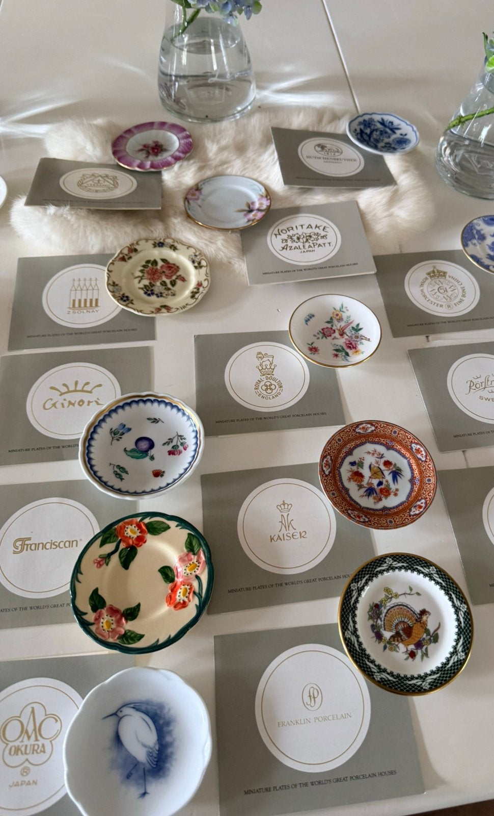 Miniature plates of the world Greatest Porcelain houses 29 d, Antiek en Kunst, Ophalen