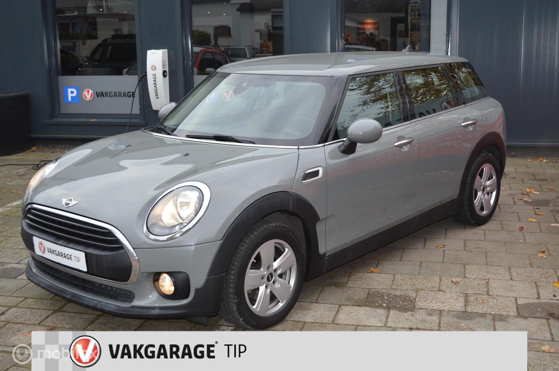 Mini Clubman 1.5 Automaat Business ed., Auto's, 65 €/maand, Gebruikt, Met garantie (alle), 102 pk