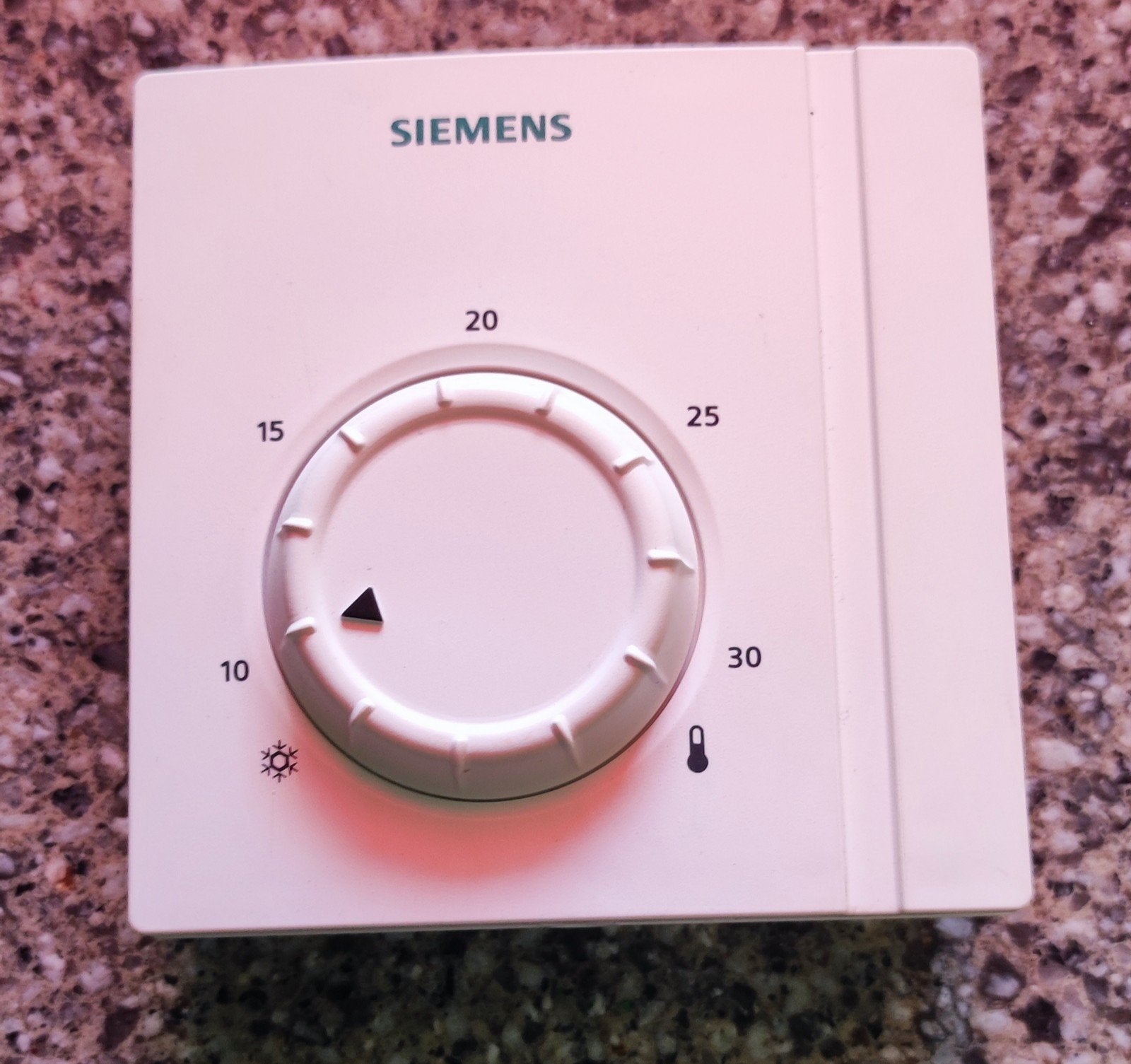 Siemens Kamerthermostaat - Eenvoudige Temperatuurregeling, Doe-het-zelf en Verbouw, Ophalen of Verzenden, Gebruikt
