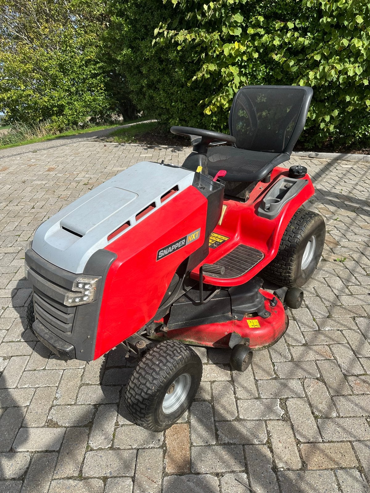 Snapper NXT2346 Zitmaaier (Hydrostaat) met 23 pk motor, Ophalen, Gebruikt, Mulchfunctie, 120 cm of meer
