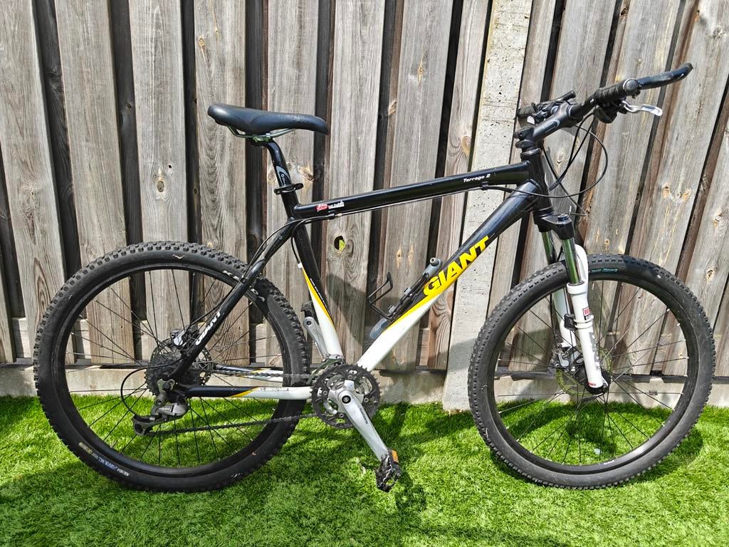 Giant Terrago 2 Mountainbike - Zwart/Geel, Fietsen en Brommers, Fietsen | Mountainbikes en ATB, Ophalen of Verzenden