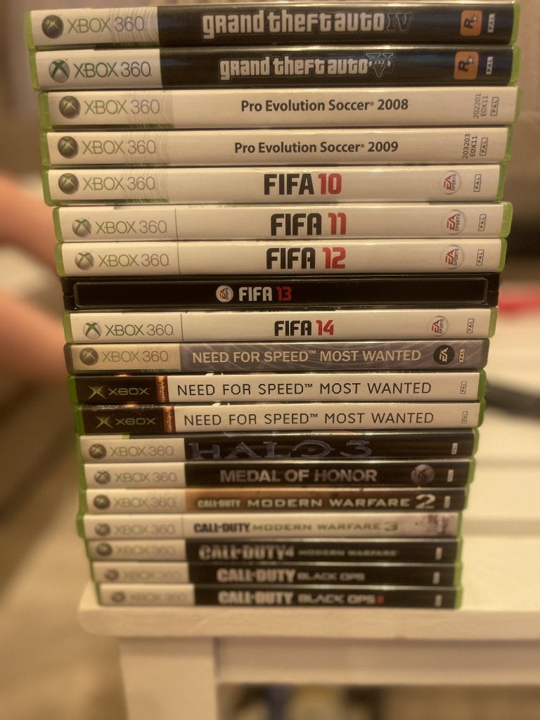 Xbox 360 Gamepakket 20 Games GTA V GTA IV Call of dutty FIFA, Spelcomputers en Games, Games | Xbox 360, Vanaf 18 jaar, Ophalen of Verzenden