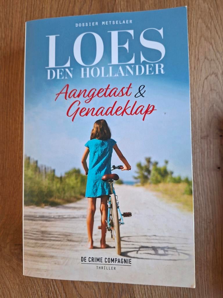 Loes den Hollander - Aangetast & Genadeklap, Ophalen of Verzenden, Zo goed als nieuw, Loes den Hollander