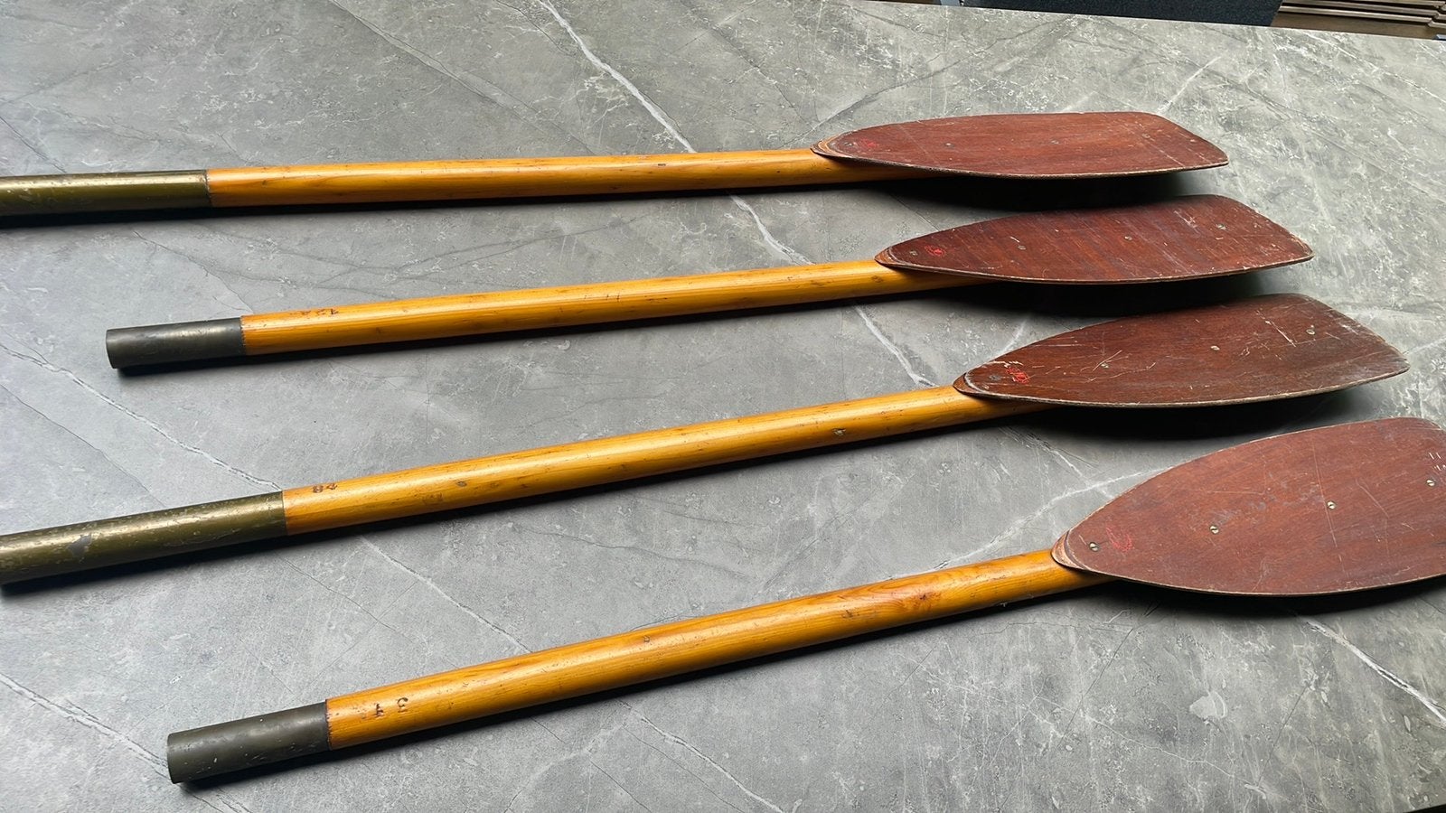 Unieke partij van 4 vintage houten kanopeddels (Klepper,), Ophalen, Gebruikt