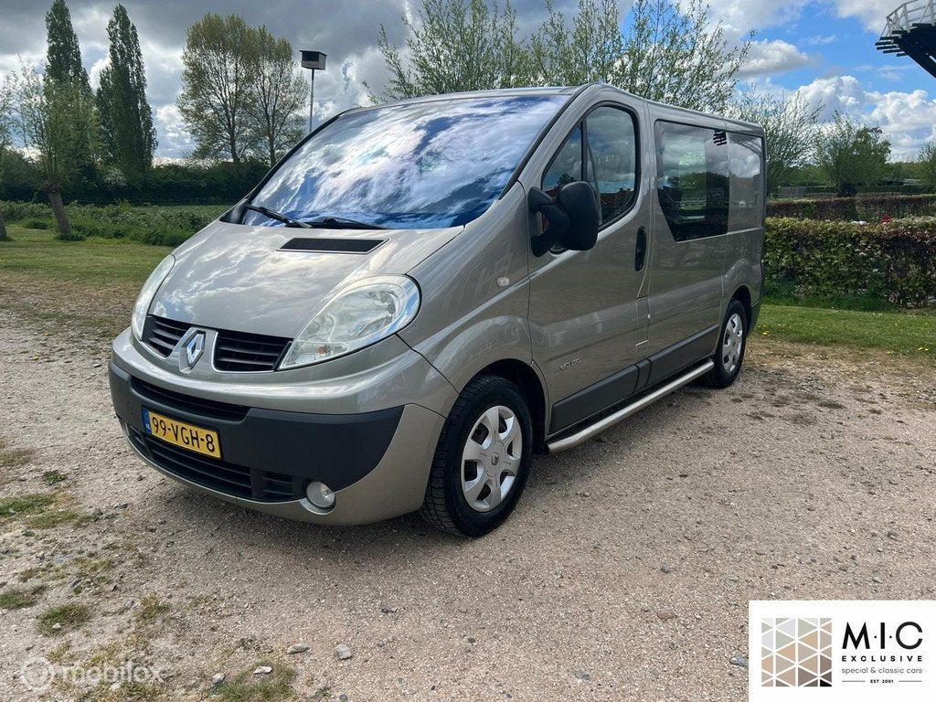 Renault Trafic bestel 2.5 dCi T27 L1H1 DC | Inruil mogelijk., Automaat, 145 pk, Stof, Gebruikt
