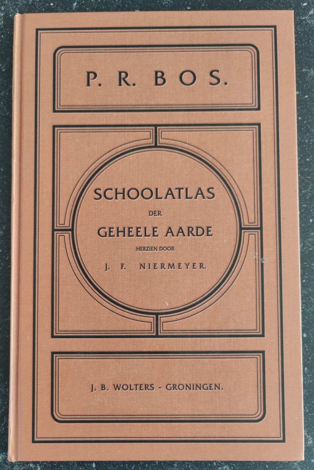 Bos' Schoolatlas der Geheele Aarde - 1910 herdruk, Boeken, Bosatlas, P.R. Bos, J.F. Niermeyer, Ophalen of Verzenden, Zo goed als nieuw