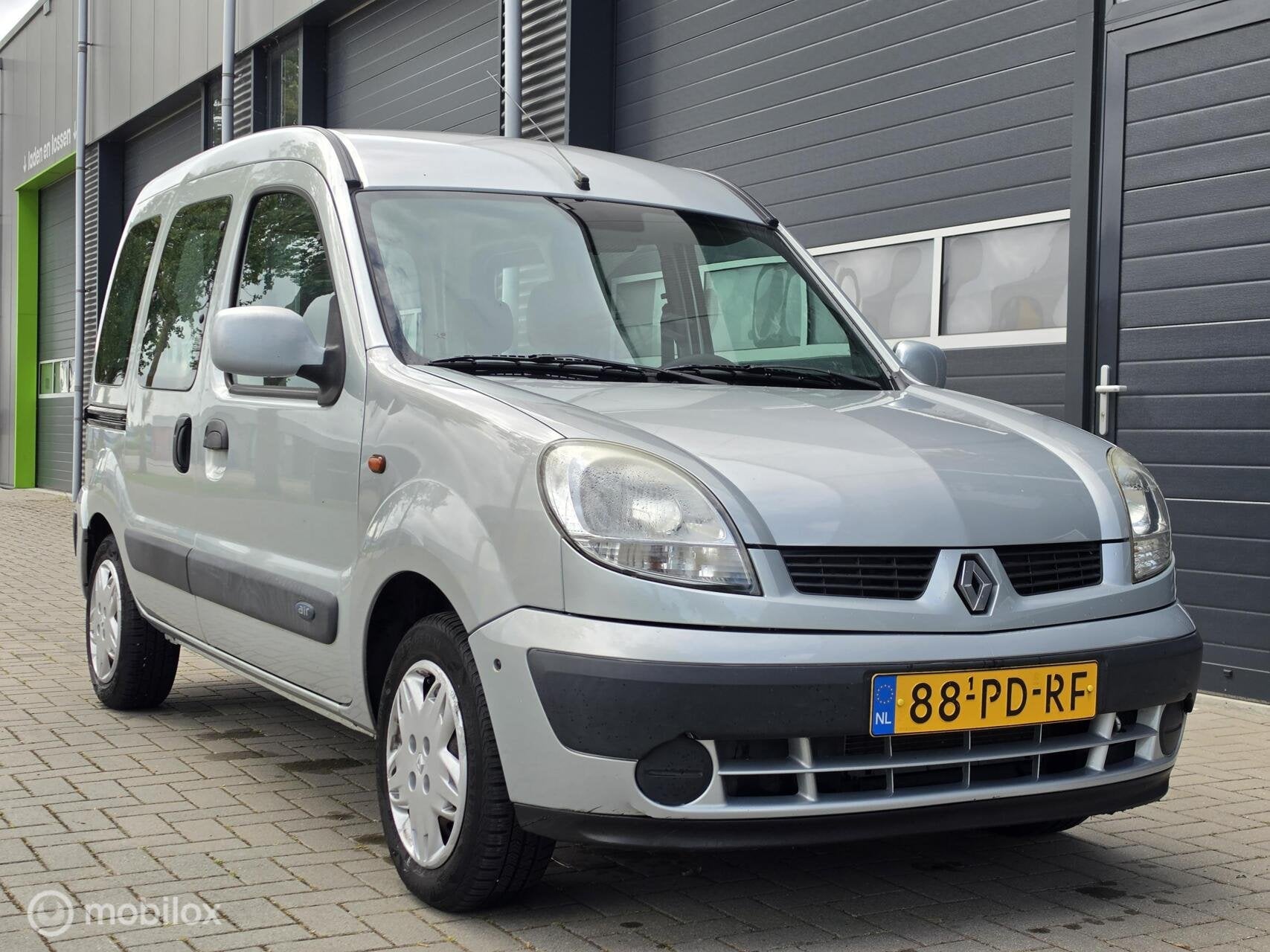 Renault Kangoo combi 1.6 | AIRCO | 2x SCHUIFDEUR | TREKHAAK, Auto's, Renault, Stof, Gebruikt, Zwart, 49 €/maand