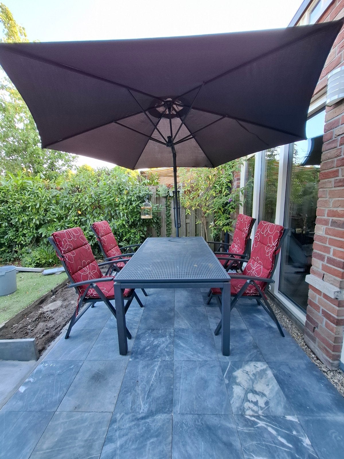 Tuinset met tafel en 4 stoelen (incl. kussens en parasol), Ophalen, Gebruikt, Rechthoekig, Metaal