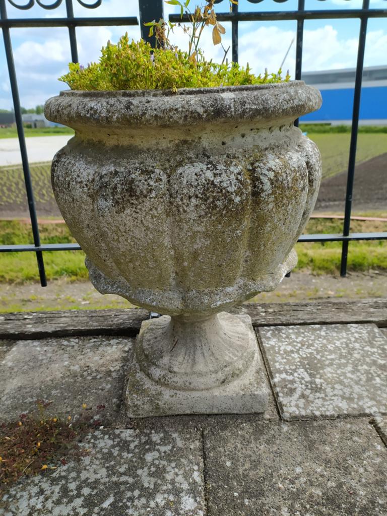 Prachtige antieke tuinvaas , heel apart ding,57 hoog, plek?, Tuin en Terras, Tuinvazen, Ophalen