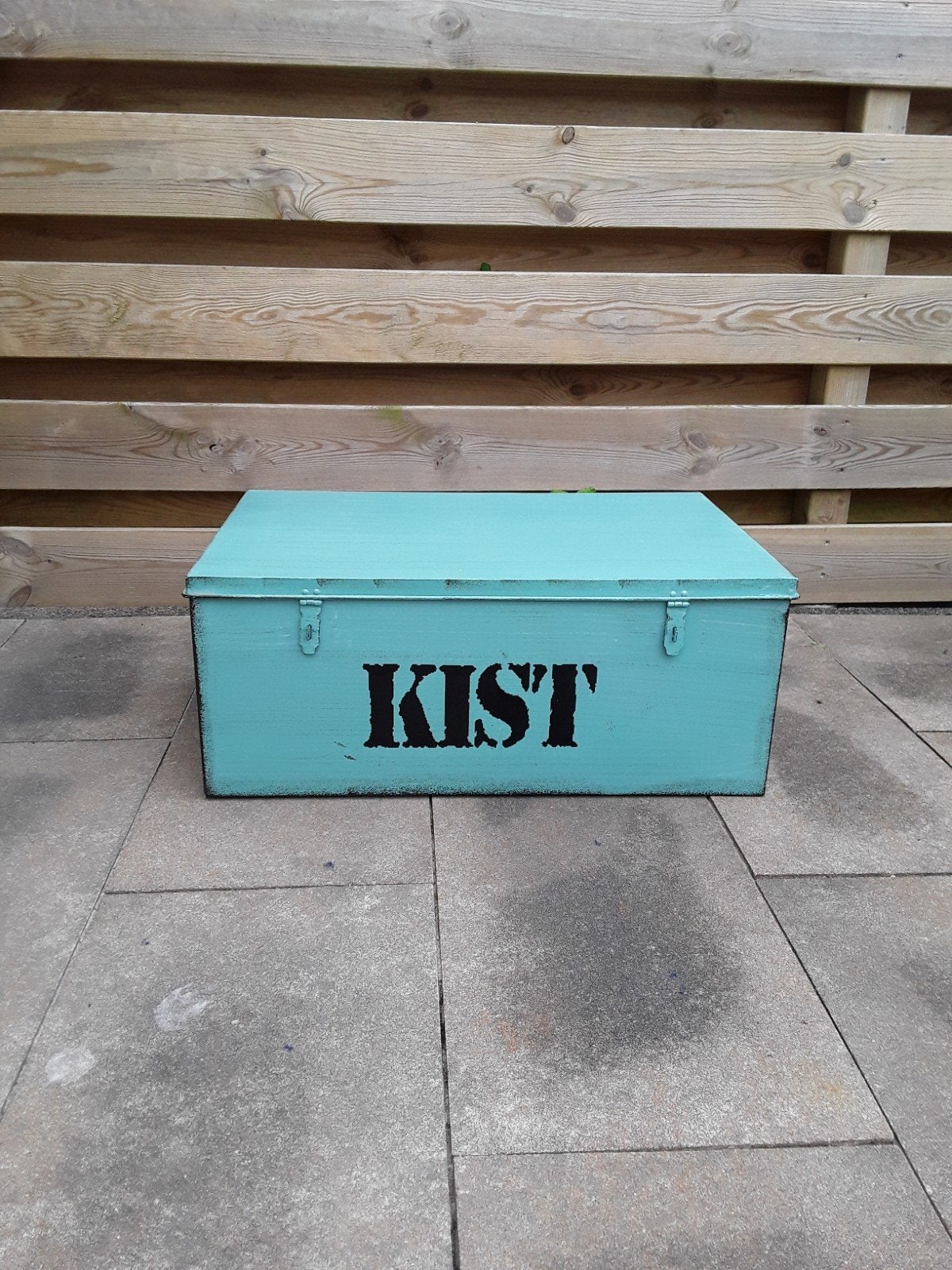 Decoratieve metalen kist - Turquoise met 'KIST' opdruk, Ophalen, Gebruikt, 50 tot 100 cm, Metaal