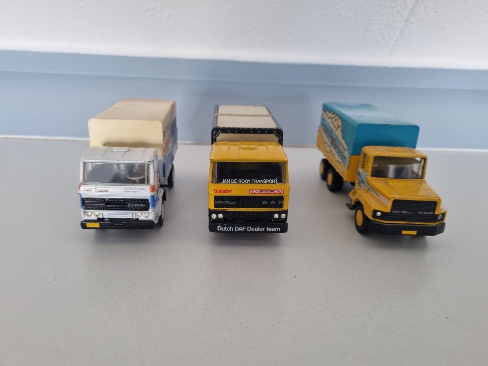 Set van 3 Parijs Dakar modelauto's, Hobby en Vrije tijd, Modelauto's | 1:50, Ophalen of Verzenden, Nieuw, Bus of Vrachtwagen, Lion Toys