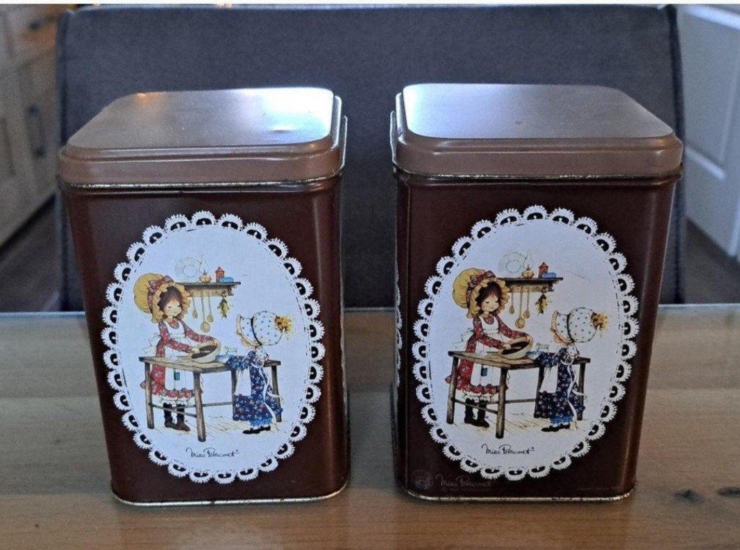 2 vintage Miss Petticoat bewaar blikken prijs per stuk, Ophalen of Verzenden, Gebruikt, Overige