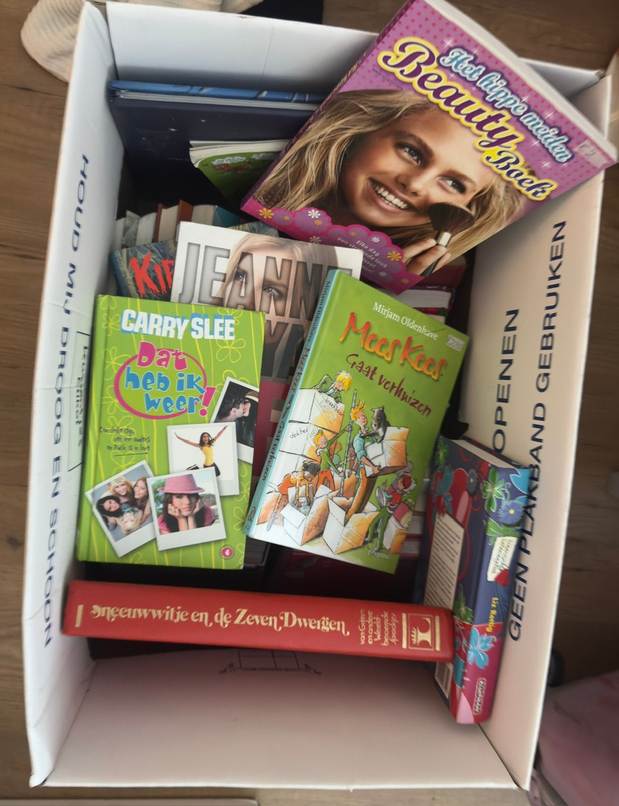 Doos vol nederlandse kinder -en tienerboeken, Ophalen, Zo goed als nieuw