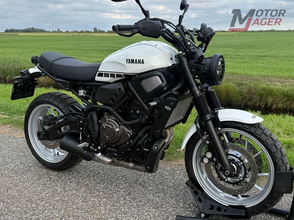 YAMAHA XSR 700 ABS - TOPSTAAT! - ( XSR700 MT 07 MT07 ), 4 cilinders, Motorrijbewijs A, Bedrijf, Onbekend