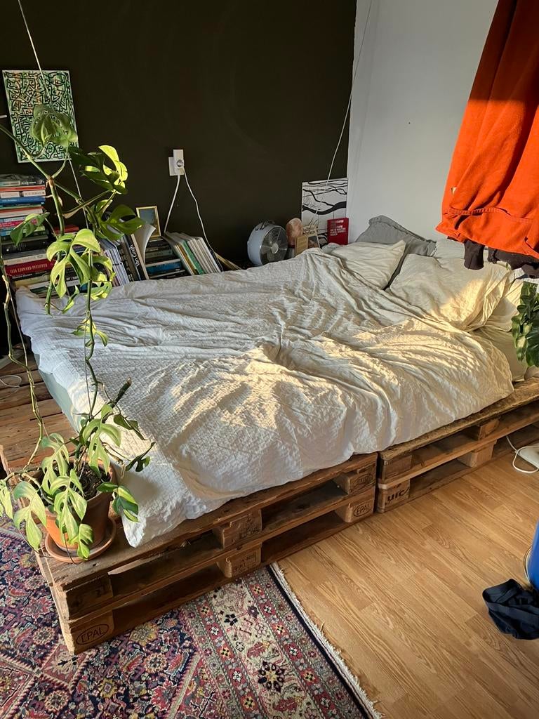 Uniek palletbed inclusief lattenbodems, Ophalen, Gebruikt, Tweepersoons, 140 cm