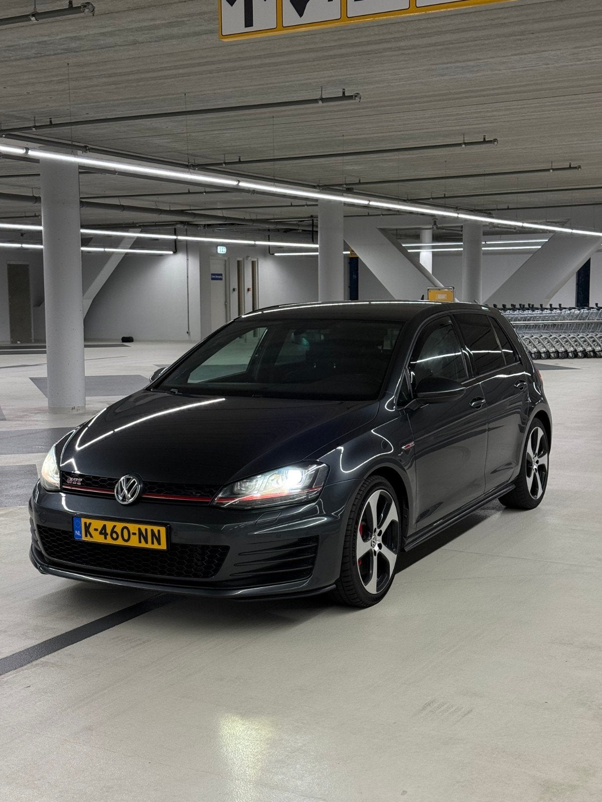 Volkswagen Golf 7 GTI Performance – 2016, Stof, Zwart, 4 cilinders, 1984 cc