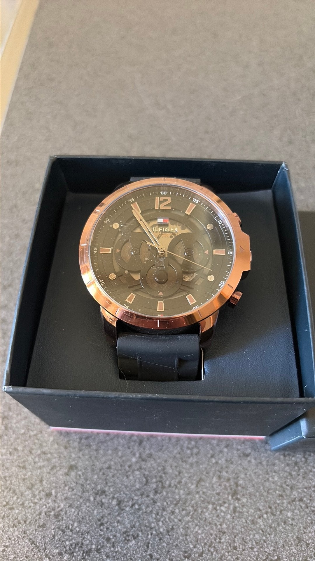 Tommy Hilfiger horloge, Overige materialen, Polshorloge, Nieuw, Kunststof
