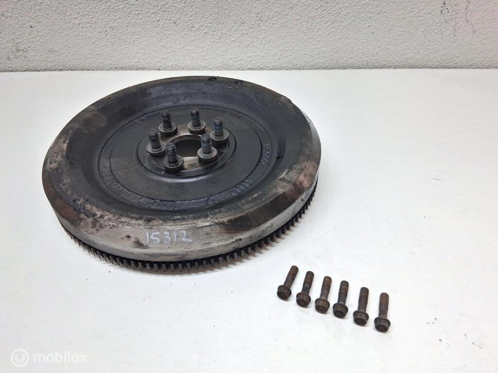 Massavliegwiel Seat Inca 9K 1.9 TDI ('96-'03) 037105273C, Gebruikt, Ophalen of Verzenden, Seat, Seat