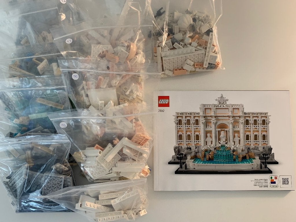 LEGO 21062 Trevi Fontein, Lego, Ophalen of Verzenden, Zo goed als nieuw, Complete set