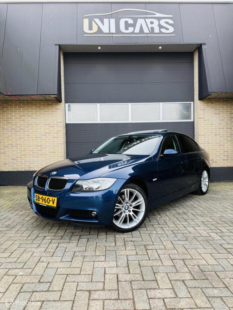 BMW 3-serie 318i High Executive|Automaat|Sport|St verwarming, Achterwielaandrijving, 4 cilinders, 129 pk, Blauw