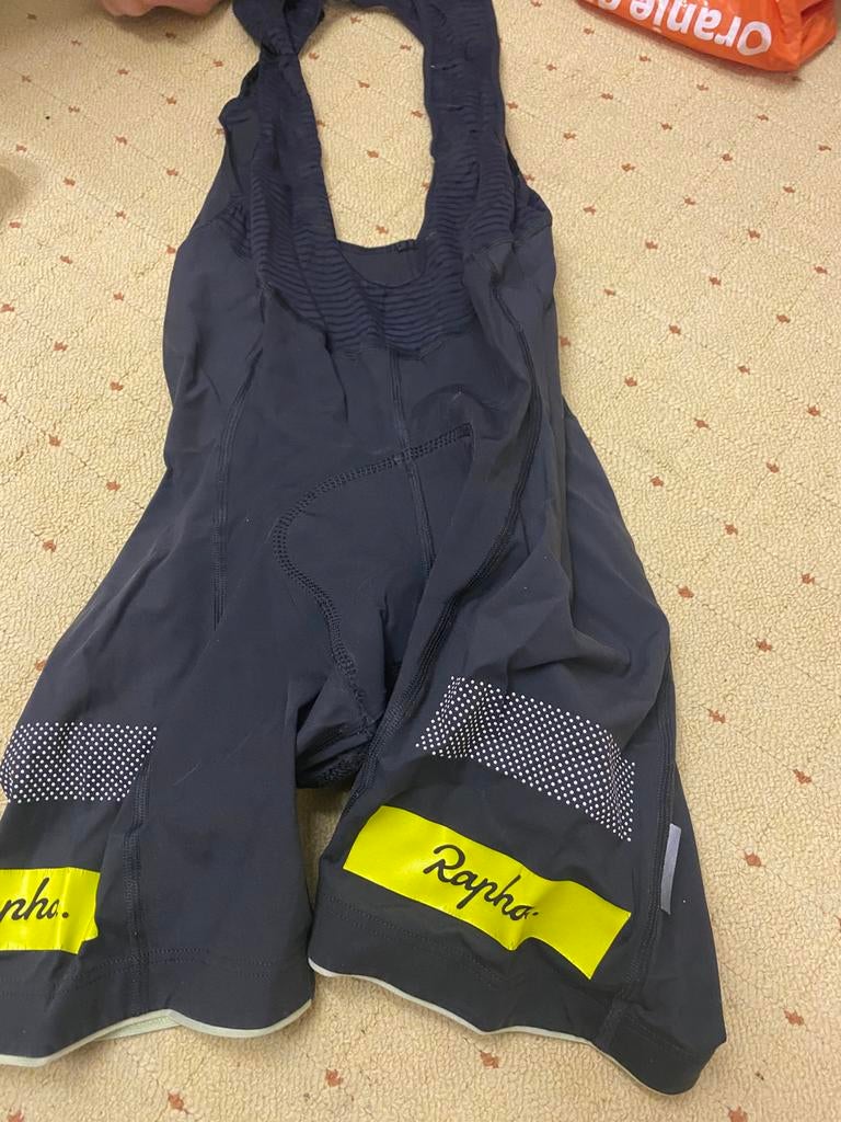 Rapha bibshort en shirt, Ophalen of Verzenden, Zo goed als nieuw, Bovenkleding