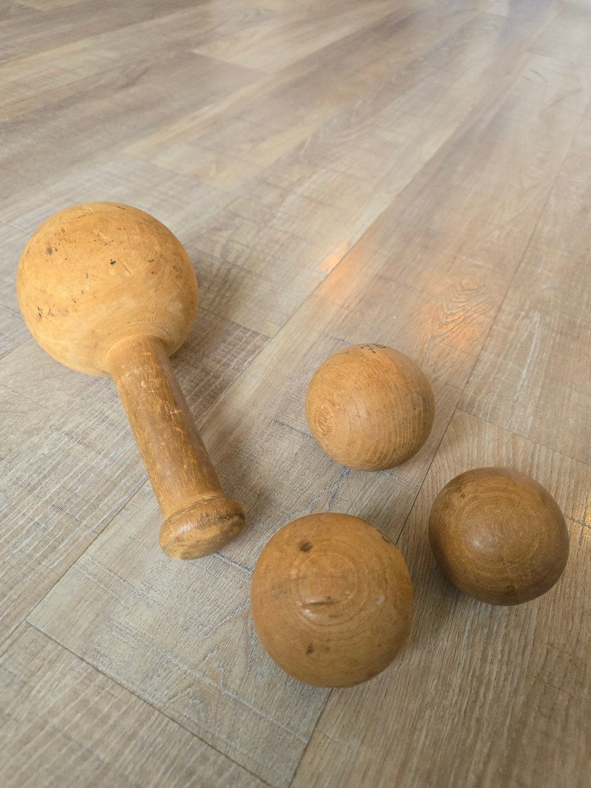 Prachtig antiek houten speelgoed spel met 3 ballen €19, Ophalen of Verzenden