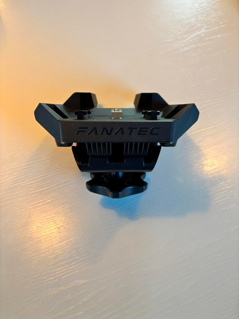 Fanatec DD Wheelbase Bureauklem/tafelklem, Computers en Software, Joysticks, Ophalen of Verzenden, Zo goed als nieuw