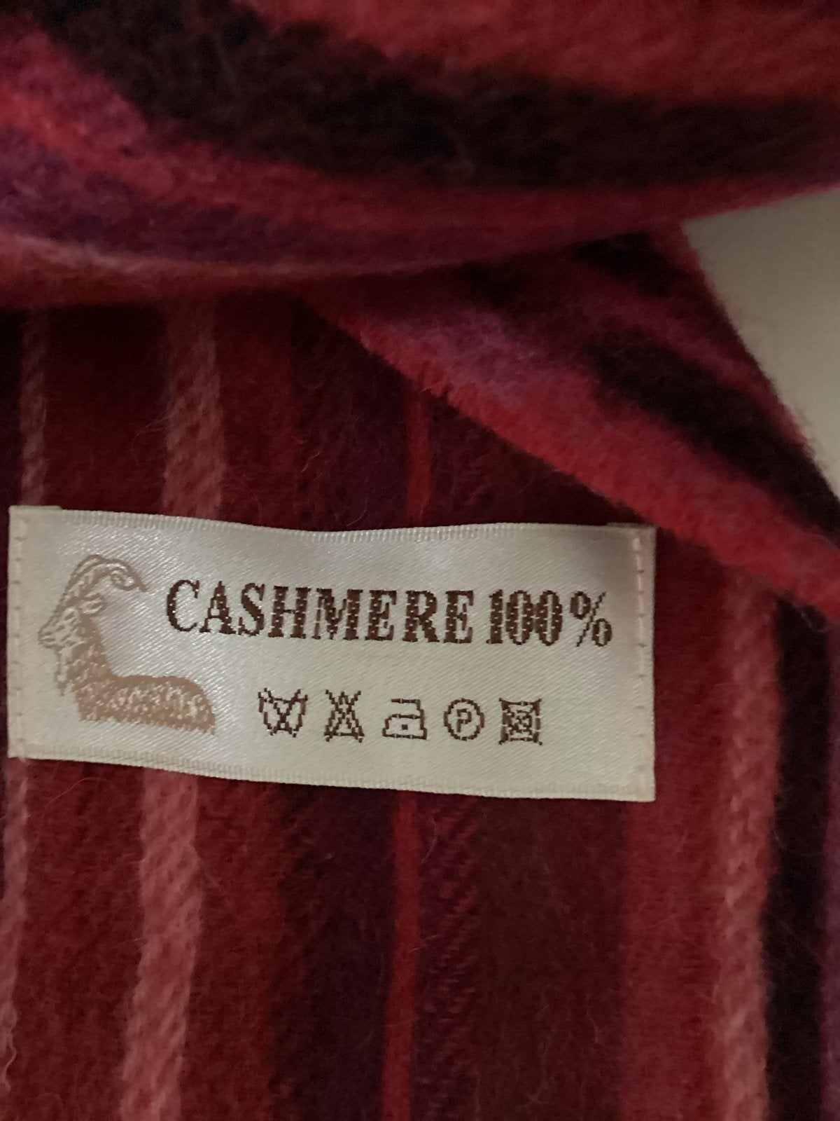 100% Cashmere Sjaal - Rood/Paars Gestreept nieuw, Kleding | Dames, Ophalen of Verzenden, Nieuw, Maat 38/40 (M), Sjaal