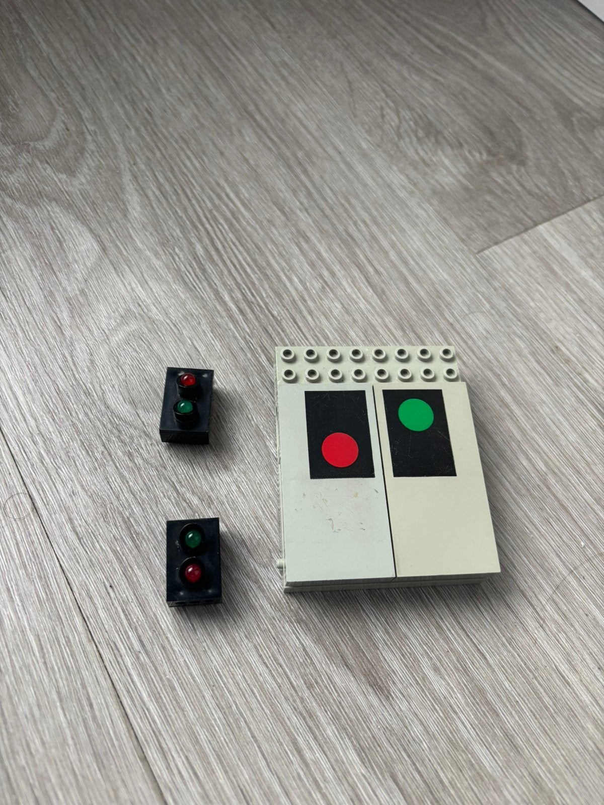 Lego stoplichten en kastje 12 volt trein 7860, Kinderen en Baby's, Ophalen of Verzenden, Gebruikt, Lego