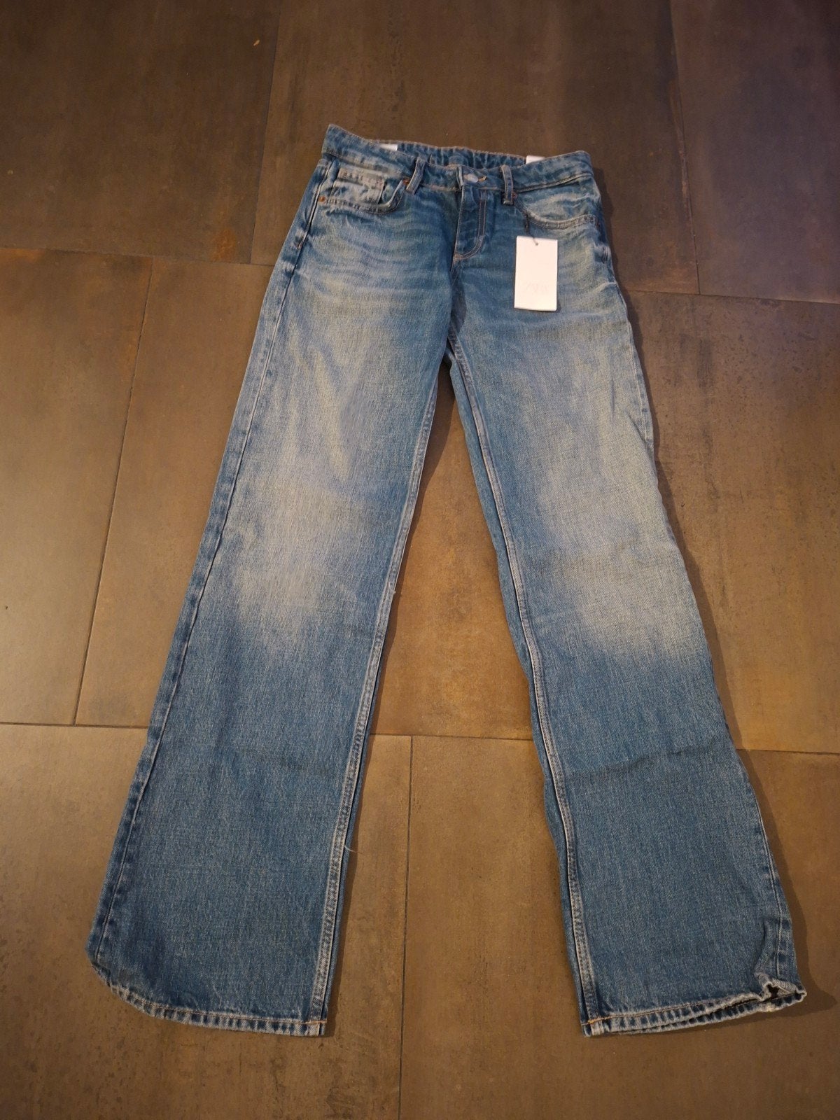 Nieuwe blauwe jeans met wijde pijpen, Blauw, Nieuw, Ophalen of Verzenden, Onbekend