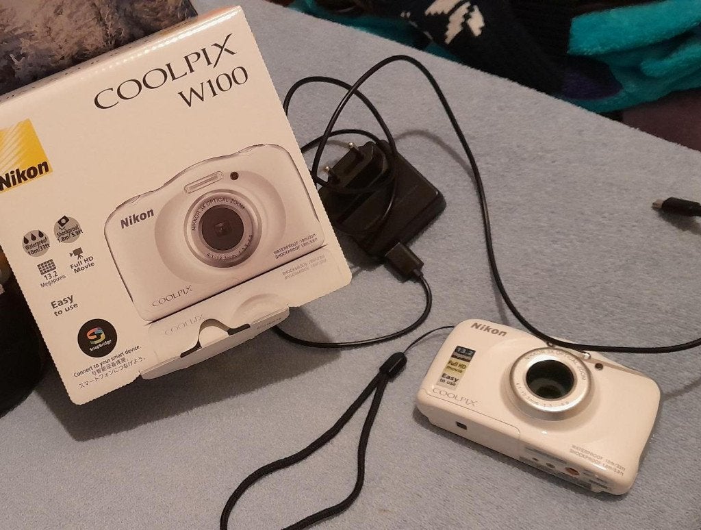 NIKON W100 - waterdichte camera, Ophalen of Verzenden, Zo goed als nieuw, Minder dan 10 meter, Camera