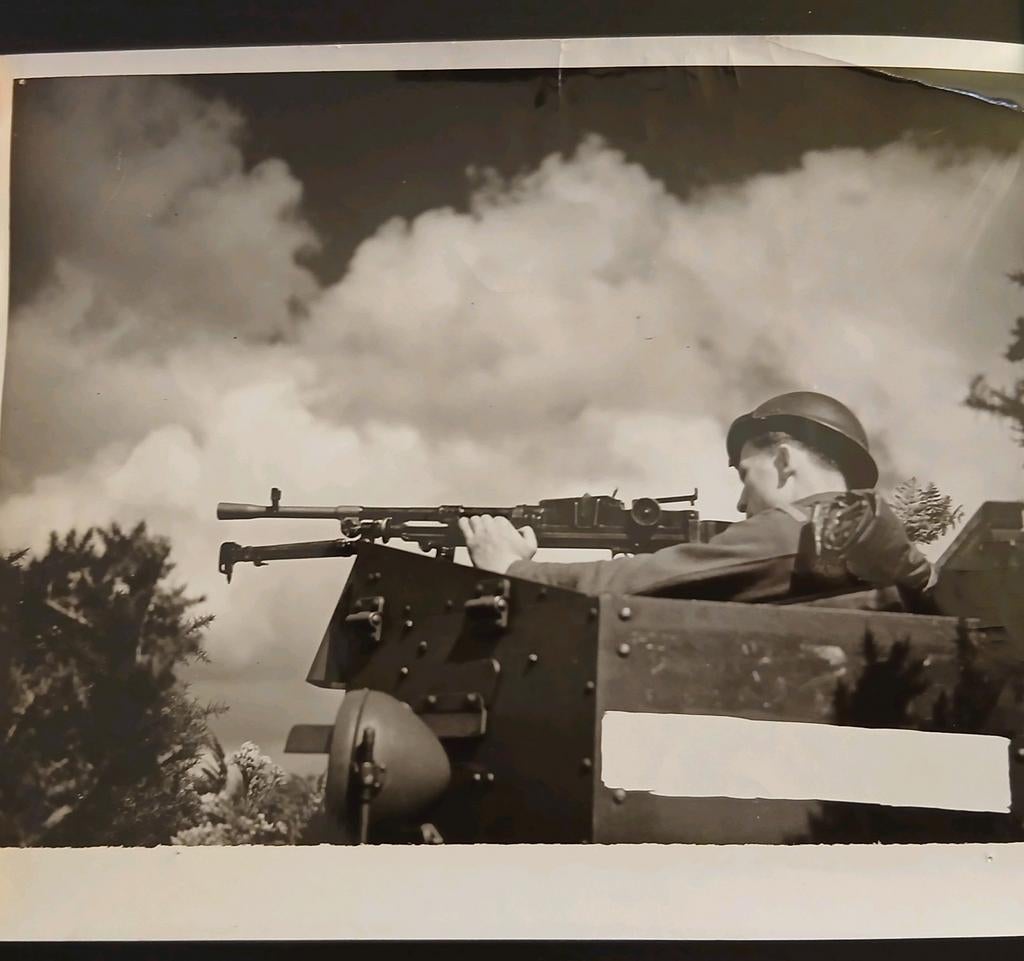 Britse Persfoto Bren Carrier Wo2, Ophalen of Verzenden, Engeland, Embleem of Badge