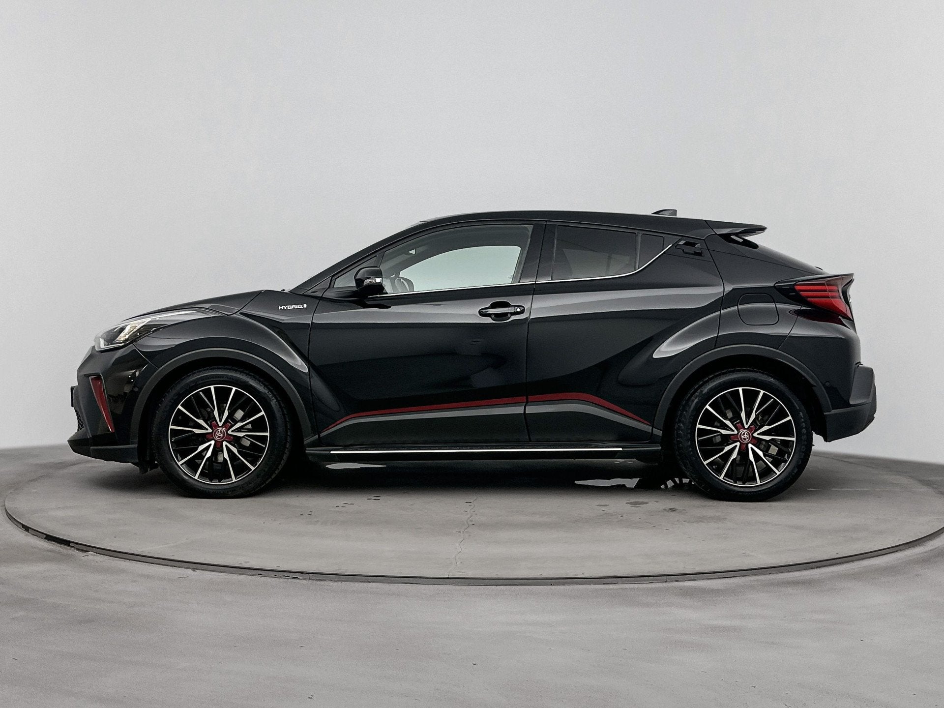 Toyota C-HR 1.8 Hybrid Executive | Parkeersensoren V+A | JBL, Auto's, 12 maanden, 4 cilinders, Leder, Bedrijf